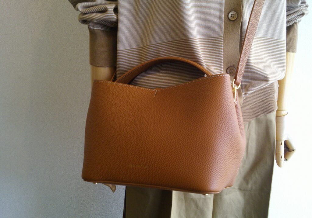 小さめが丁度よいショルダーバッグ　